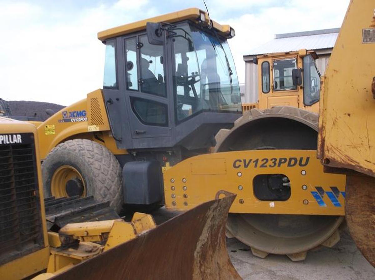 Used 2020 XCMG CV123PDU