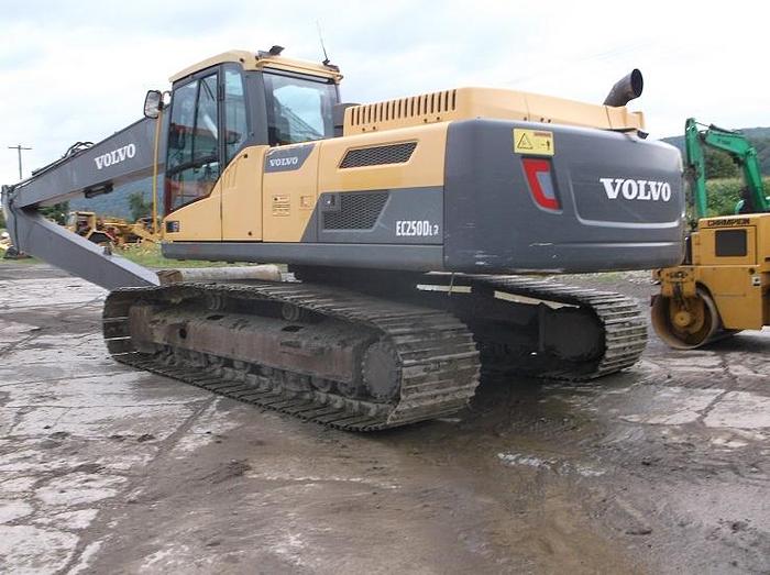 Used 2013 VOLVO EC250D LR