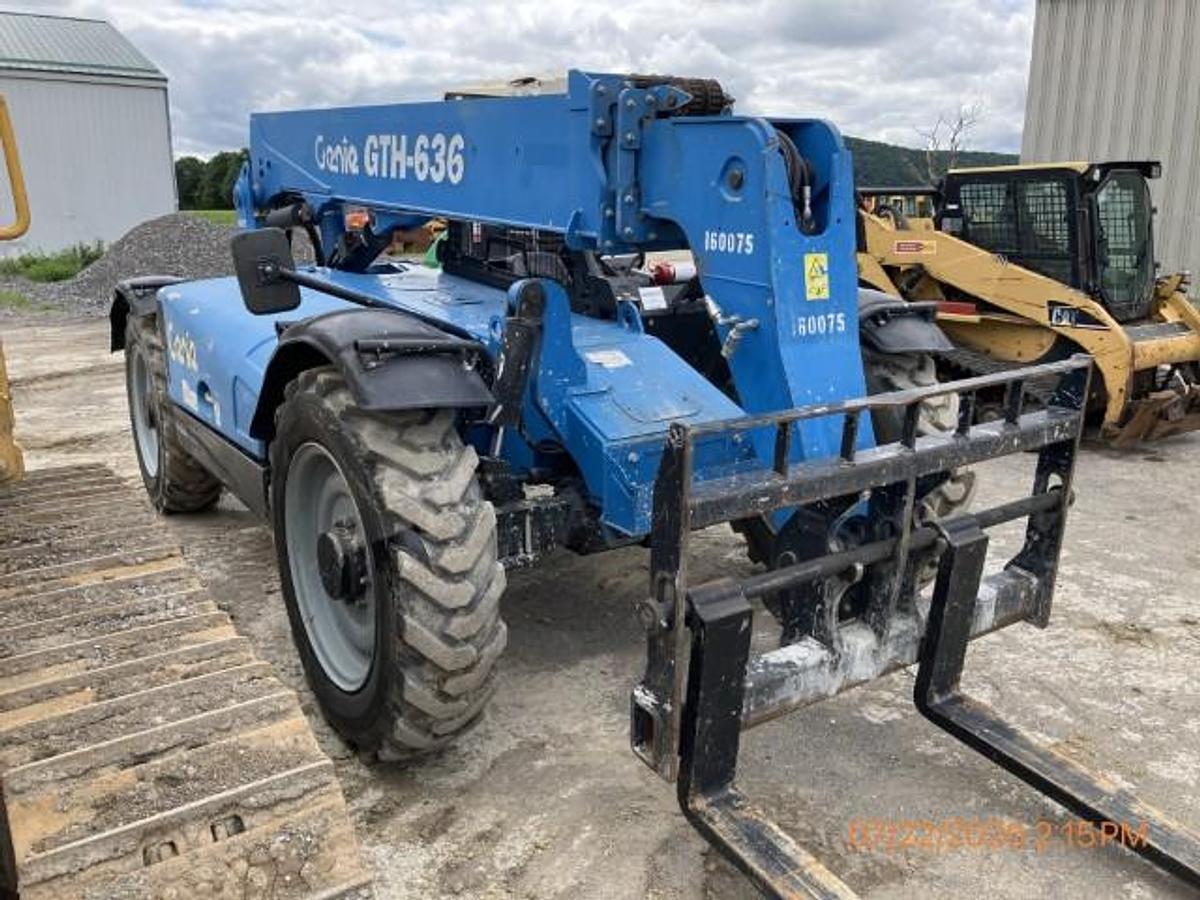 Used 2015 Genie GTH636