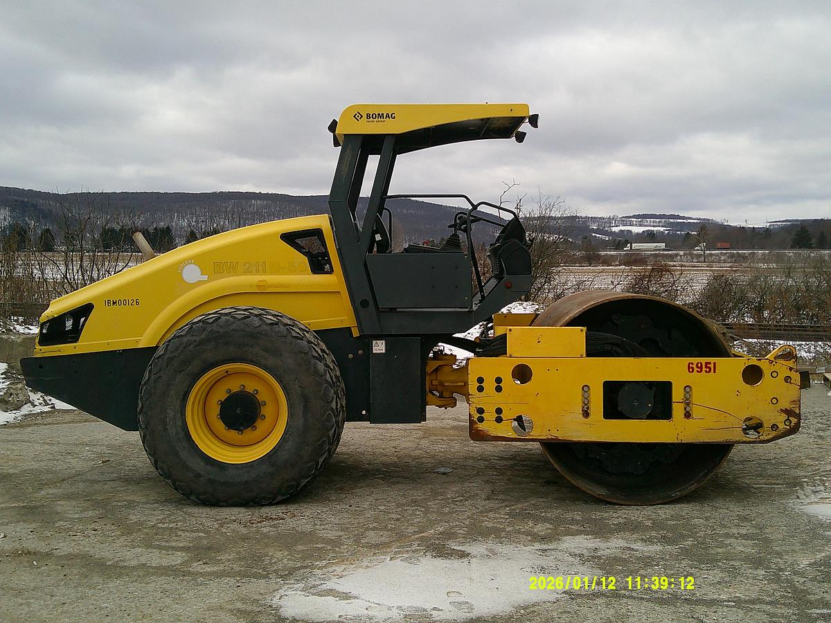 Used 2015 BOMAG BW211D-5