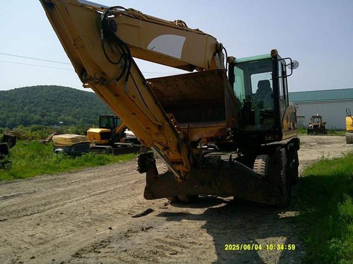 Used 2005 CATERPILLAR M316C