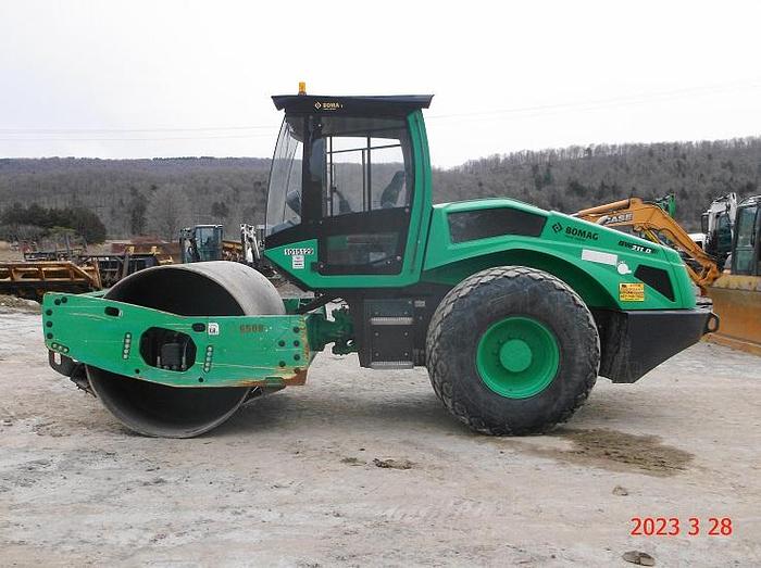 Used 2016 BOMAG BW211D-5
