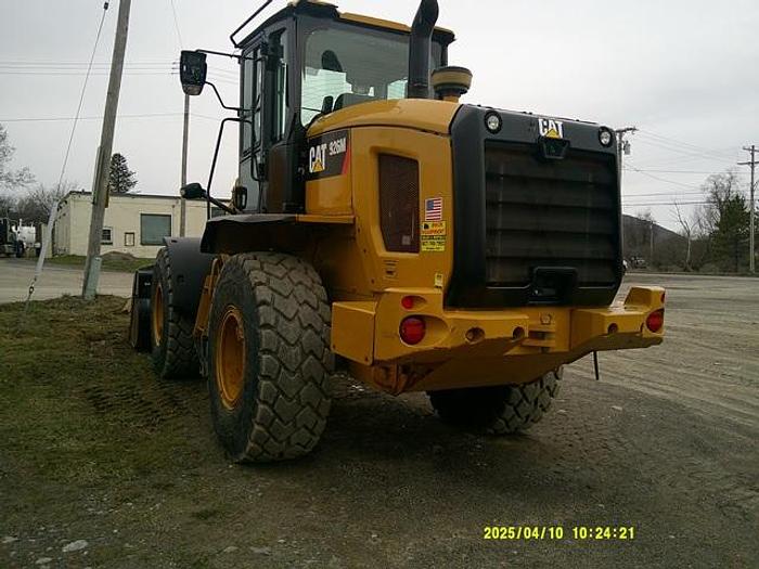 Used 2015 CATERPILLAR 926M