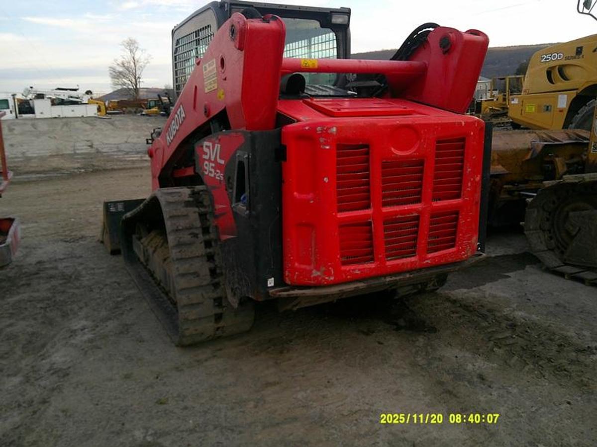 Used 2018 Kubota SVL-95-2S