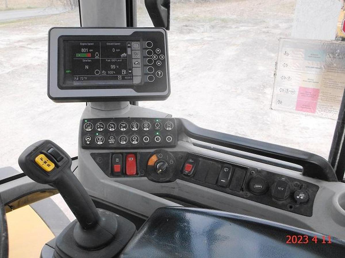 Used 2016 CATERPILLAR 938M