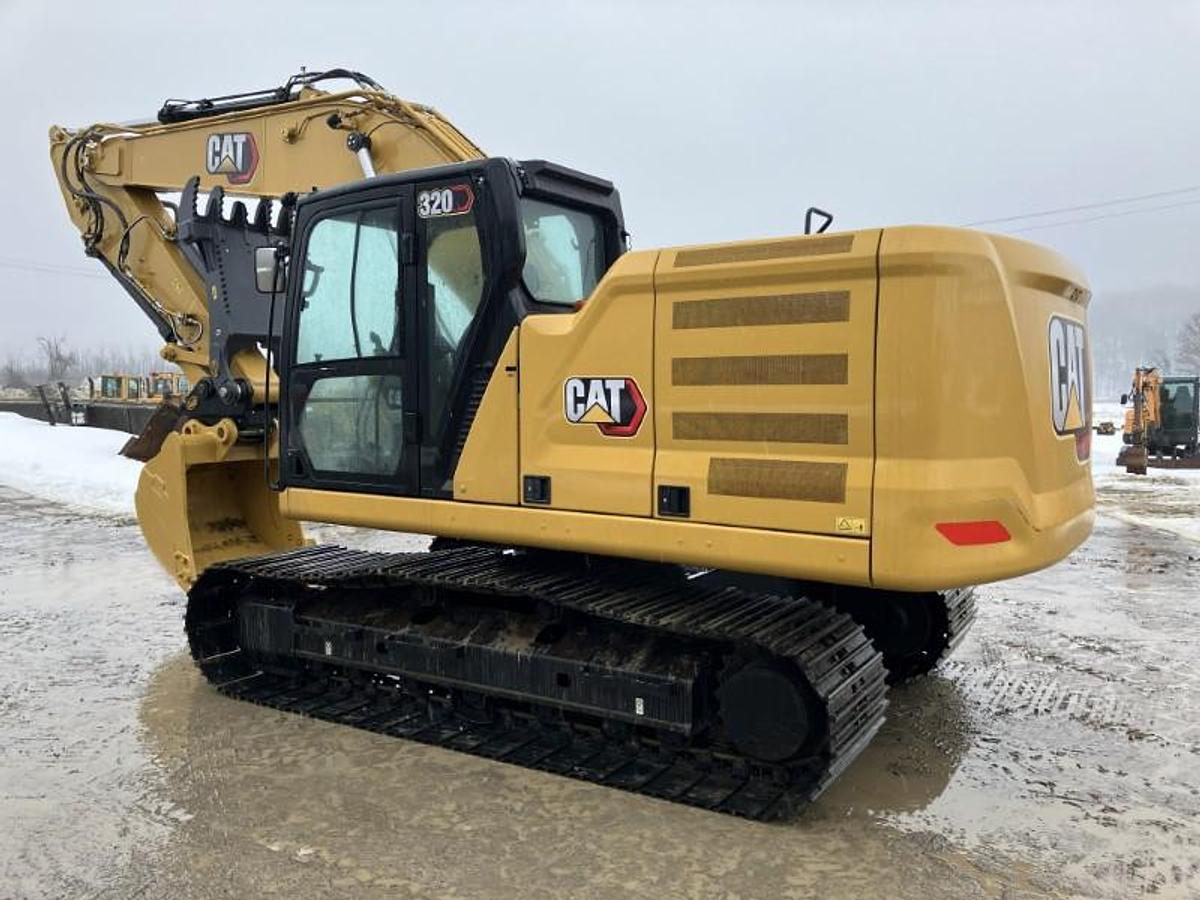 Used 2023 CATERPILLAR 320 GC
