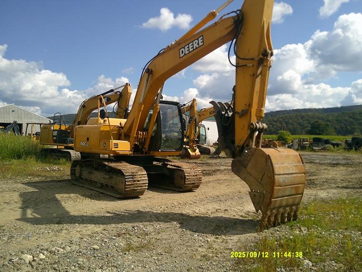 Used 2003 DEERE J160C