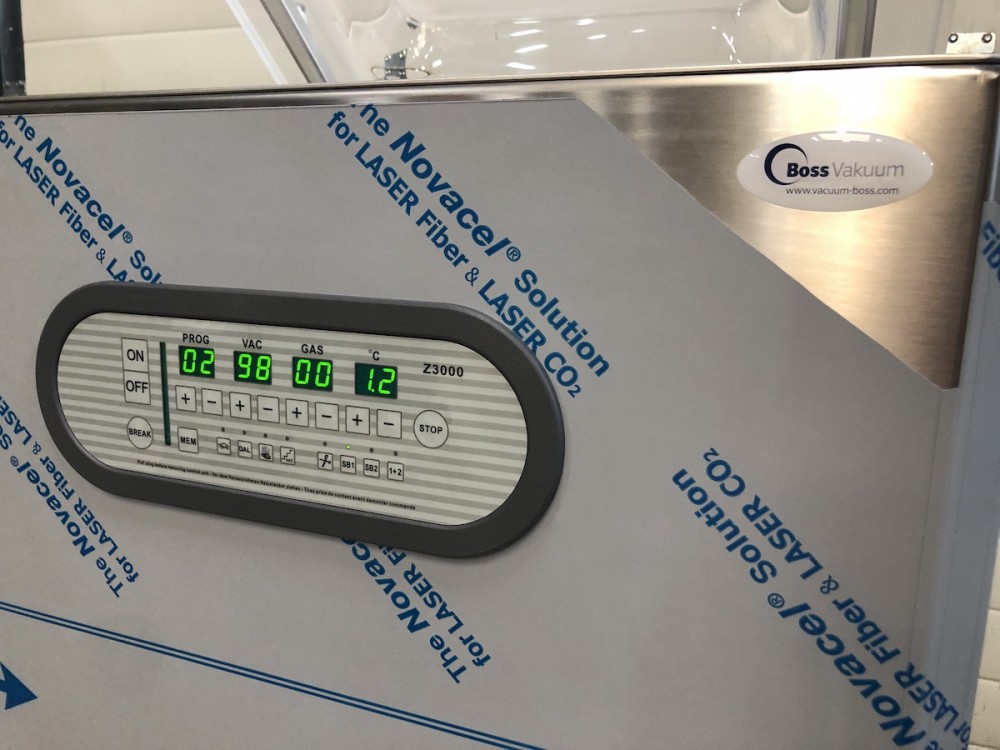 Used Boss Max-F46 vacuum machine