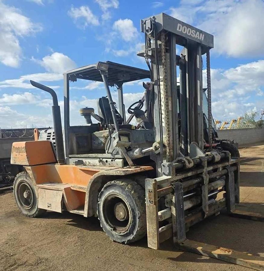 Used 2012 Doosan D110S-5