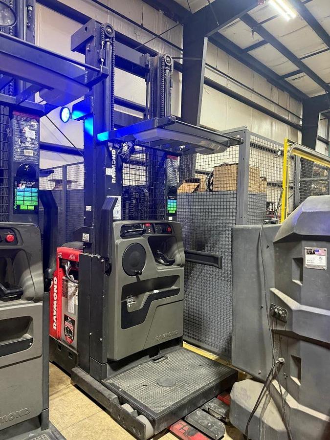 Used 2021 Raymond 550-OPC30TT
