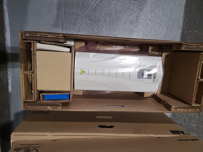 ABB ACH550-UH-031A-4 AC Drive 20 HP Electric Motor Drives VFD Speed Control