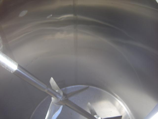 Refurbished 600 GALLON MIX TANK WITH DUAL TOP MANWAYS