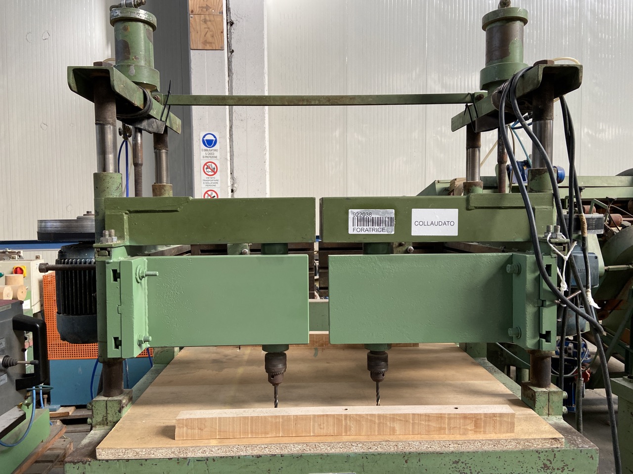 Usato Foratrice verticale a 2 mandrini, marca Camam