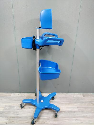 Gebraucht GE Carescape V100 Vitalparameter-Patientenmonitor auf Dinamap Rollstand
