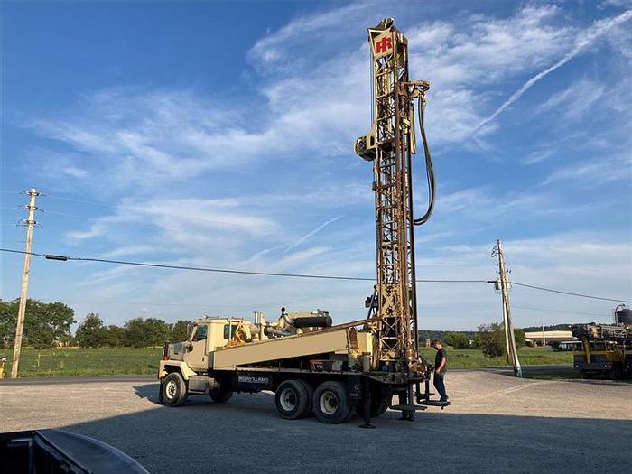Used 2000 Ingersoll-Rand T3W Drill Rig