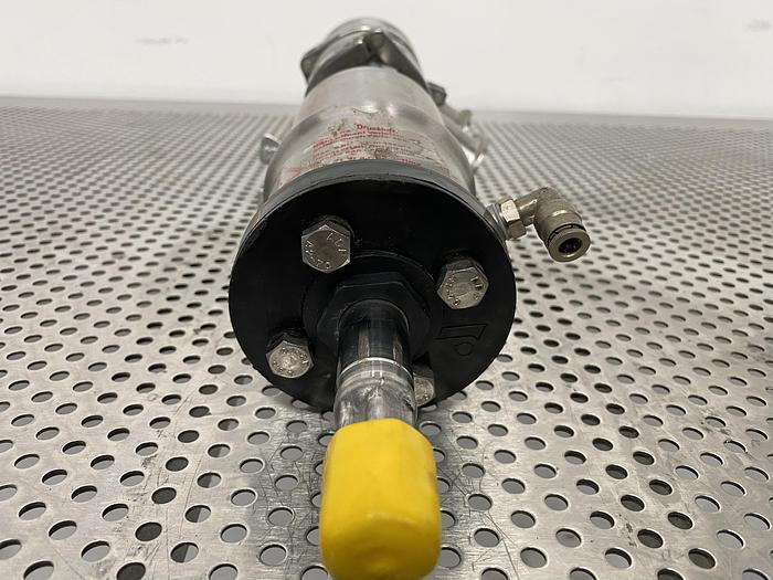 Used SPX M18BP816631TTT SW4D 1.5" S-LINE 74mm SS Valve w/ 1 1/2" Sanitary Fittings