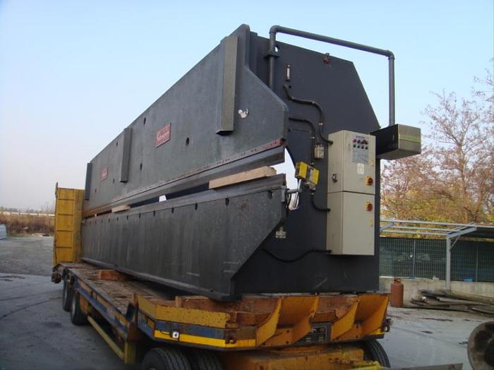 Usato PIEGATRICE STILMEC 90 IDRAULICA 10500 X 90t