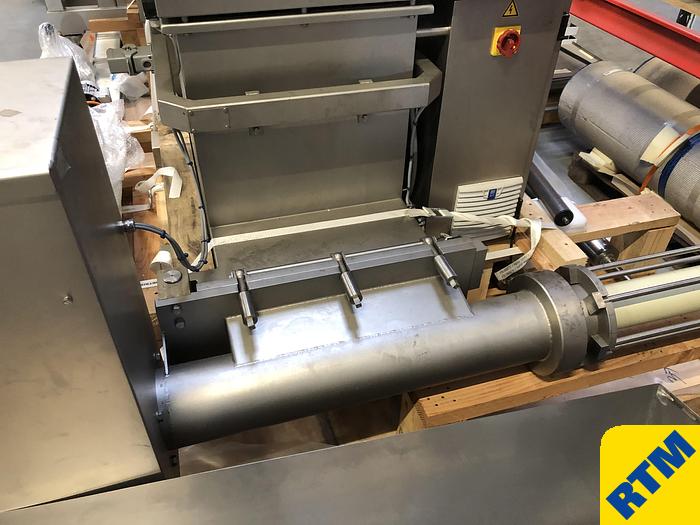 Used UNIVERSAL BATCH CANDY COOKER