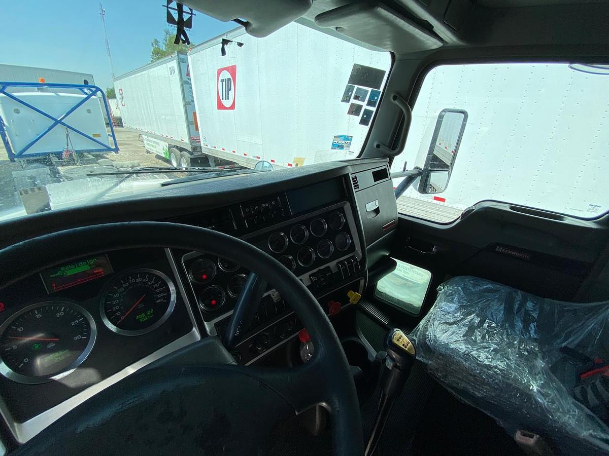 Usado Tractocamion Kenworth T800 18 Velocidades