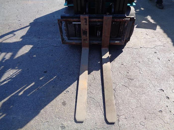 Usado 2012 MITSUBISHI LOTE 8 MONTACARGAS ELECTRICOS