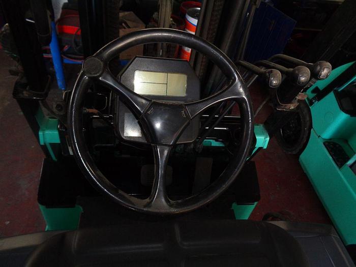 Usado 2012 MITSUBISHI LOTE 8 MONTACARGAS ELECTRICOS