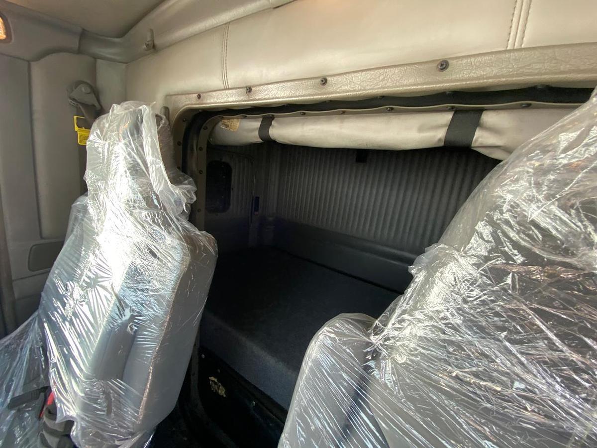 Usado Tractocamion Kenworth T800 18 Velocidades