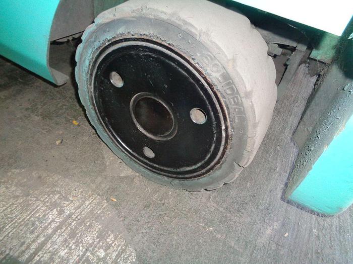 Usado 2012 MITSUBISHI LOTE 8 MONTACARGAS ELECTRICOS