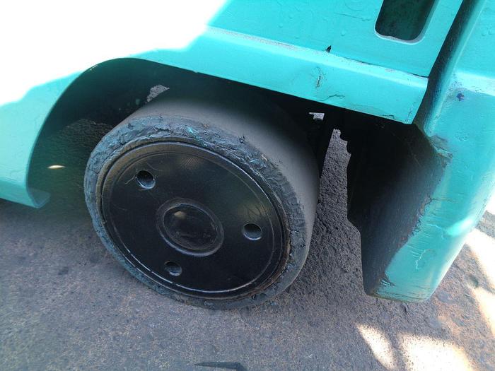 Usado 2012 MITSUBISHI LOTE 8 MONTACARGAS ELECTRICOS