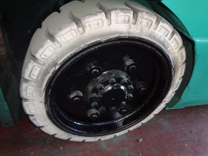 Usado 2012 MITSUBISHI LOTE 8 MONTACARGAS ELECTRICOS