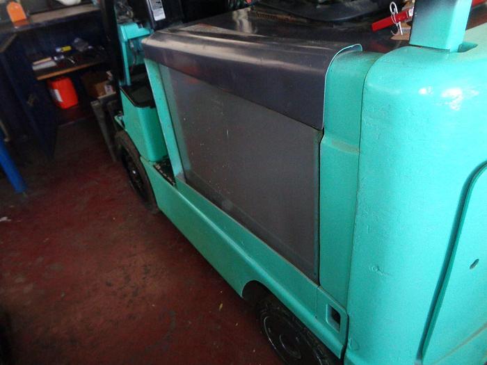 Usado 2012 MITSUBISHI LOTE 8 MONTACARGAS ELECTRICOS