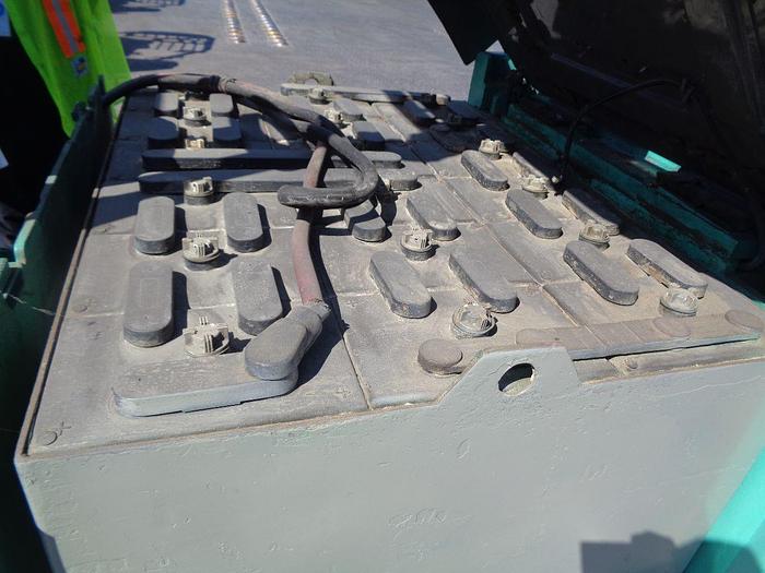 Usado 2012 MITSUBISHI LOTE 8 MONTACARGAS ELECTRICOS