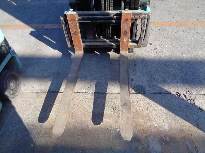 Usado 2012 MITSUBISHI LOTE 8 MONTACARGAS ELECTRICOS