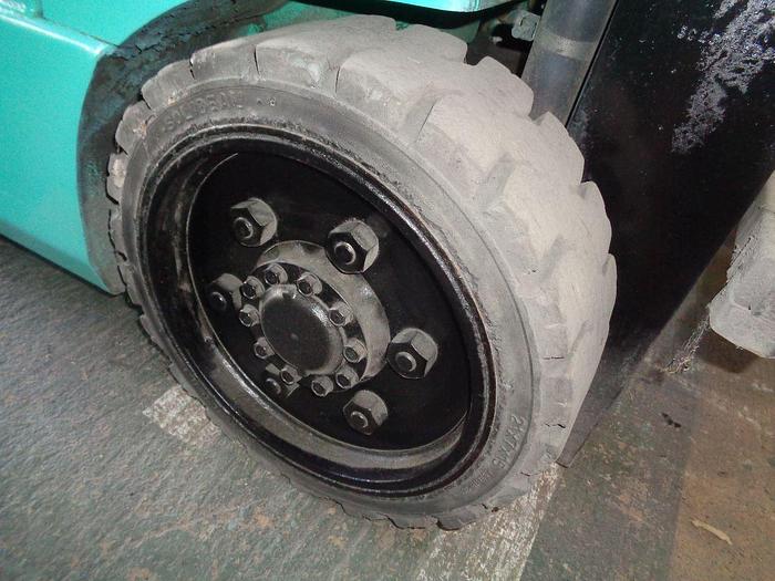 Usado 2012 MITSUBISHI LOTE 8 MONTACARGAS ELECTRICOS