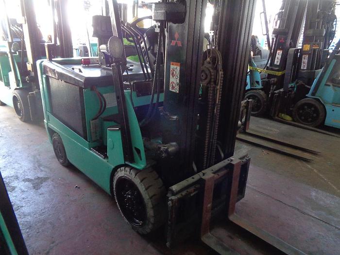 Usado 2012 MITSUBISHI LOTE 8 MONTACARGAS ELECTRICOS