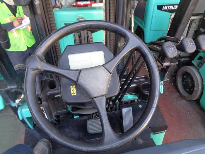 Usado 2012 MITSUBISHI LOTE 8 MONTACARGAS ELECTRICOS