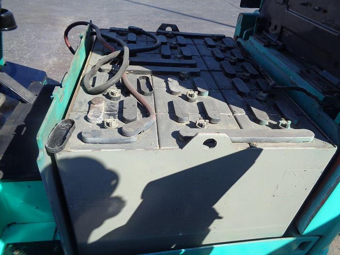 Usado 2012 MITSUBISHI LOTE 8 MONTACARGAS ELECTRICOS