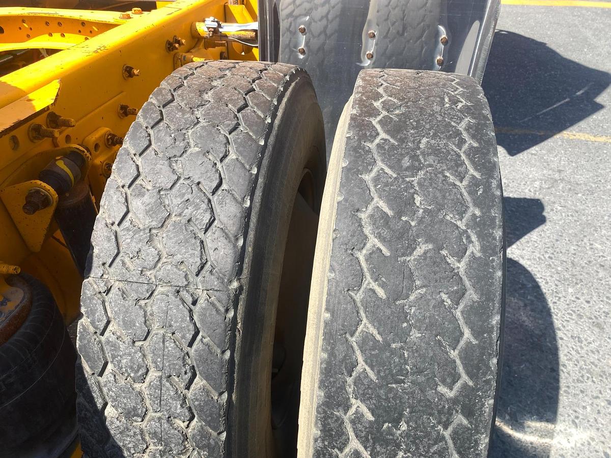 Usado Tractocamiones CASCADIA 125