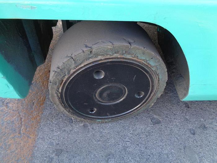 Usado 2012 MITSUBISHI LOTE 8 MONTACARGAS ELECTRICOS