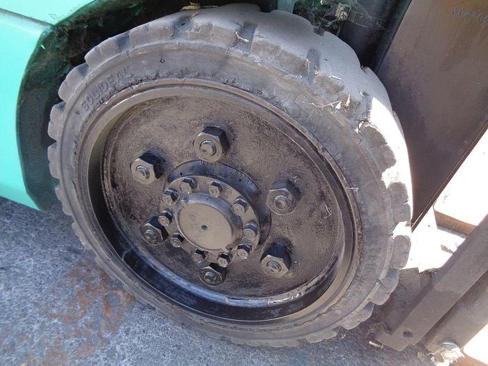 Usado 2012 MITSUBISHI LOTE 8 MONTACARGAS ELECTRICOS