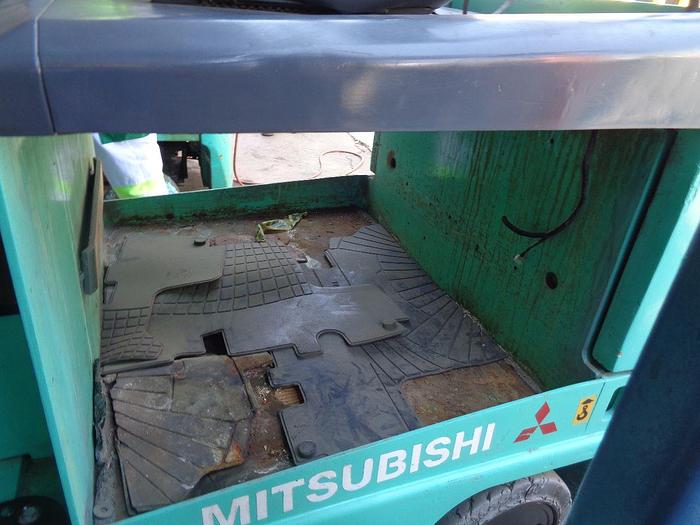 Usado 2012 MITSUBISHI LOTE 8 MONTACARGAS ELECTRICOS