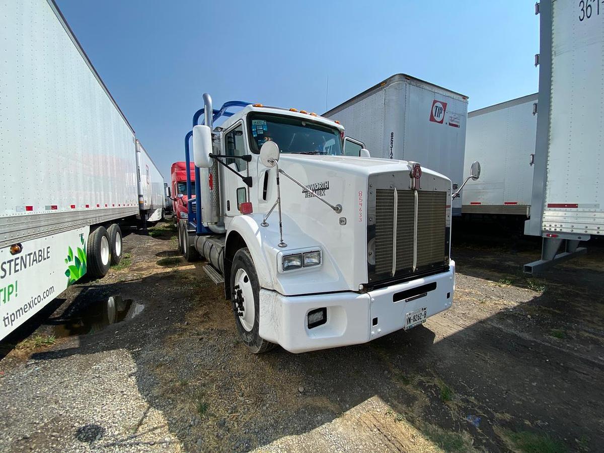 Usado Tractocamion Kenworth T800 18 Velocidades