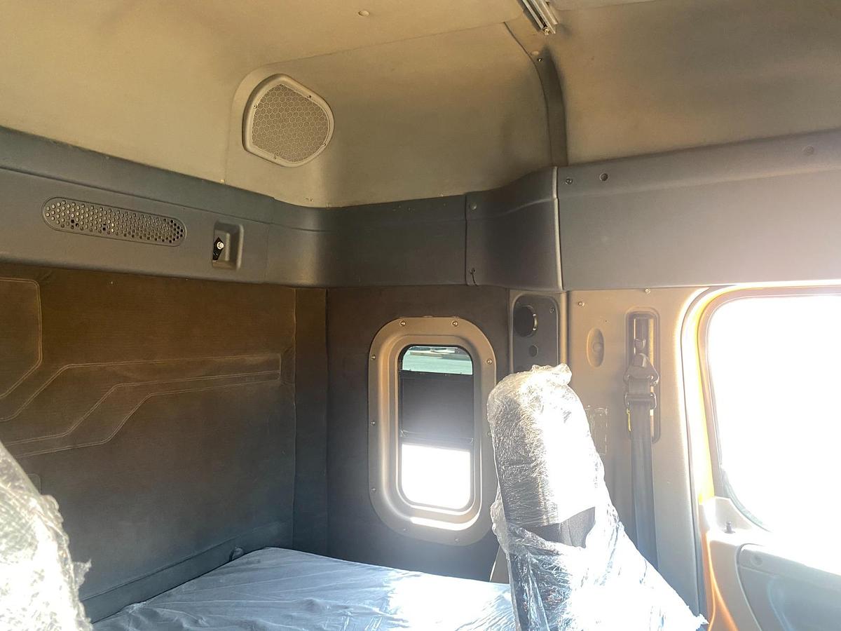 Usado Tractocamiones CASCADIA 125