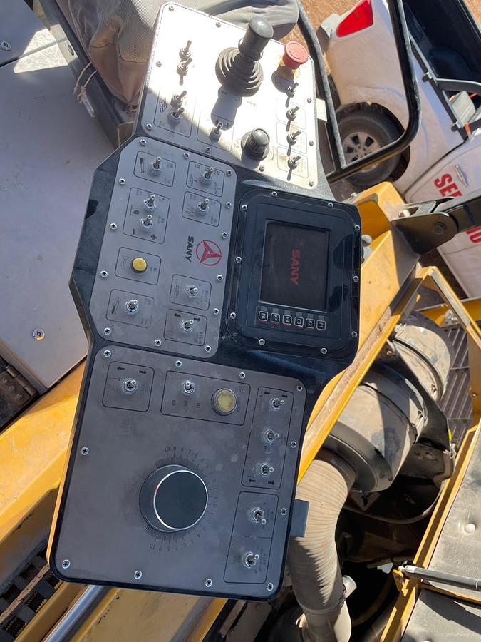 Usado 2023 Pavimentadora SANY 