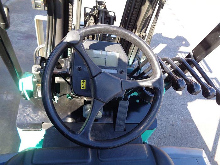 Usado 2012 MITSUBISHI LOTE 8 MONTACARGAS ELECTRICOS