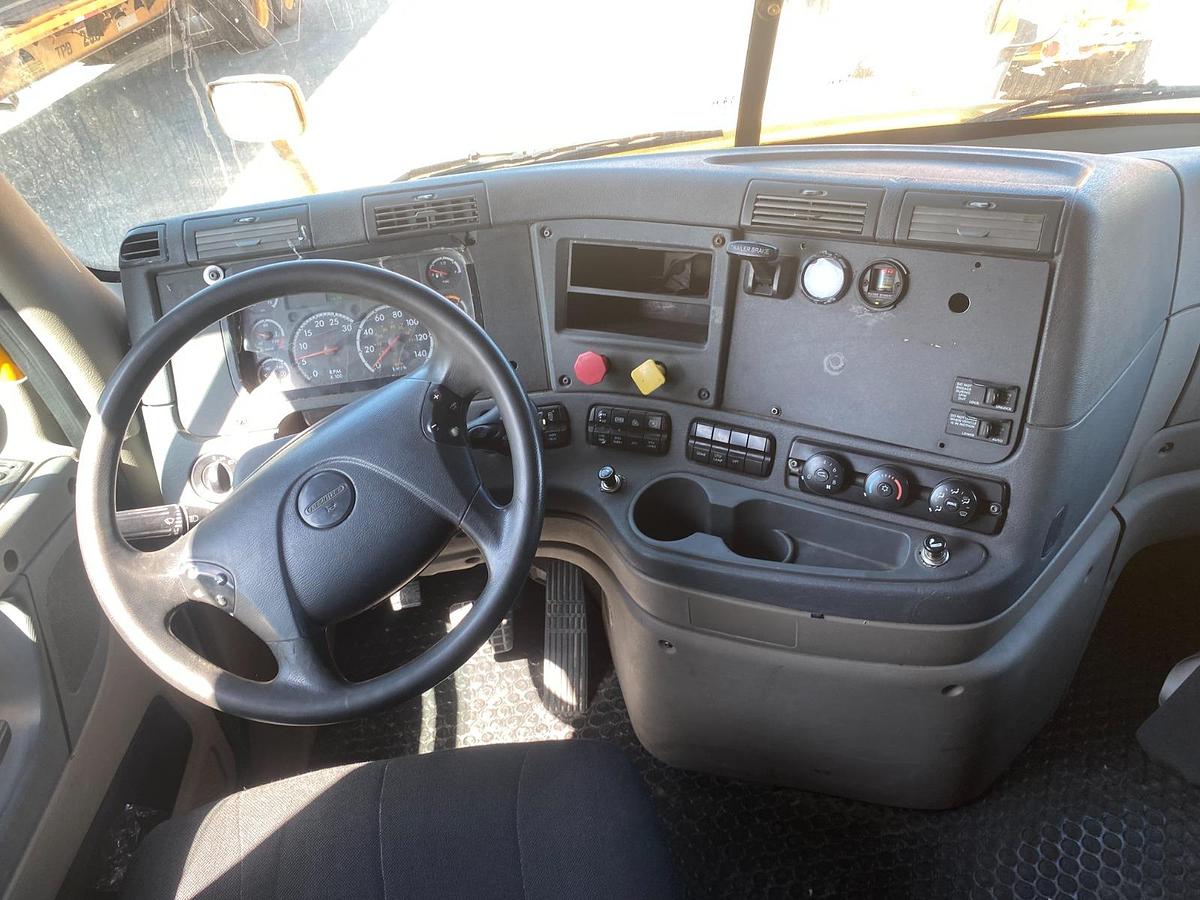 Usado Tractocamiones CASCADIA 125