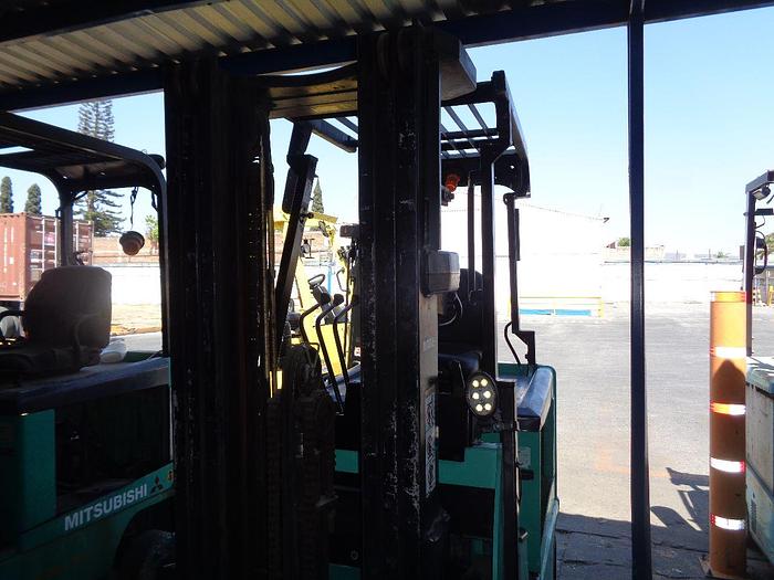 Usado 2012 MITSUBISHI LOTE 8 MONTACARGAS ELECTRICOS
