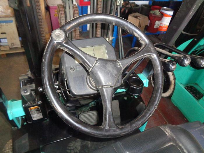 Usado 2012 MITSUBISHI LOTE 8 MONTACARGAS ELECTRICOS