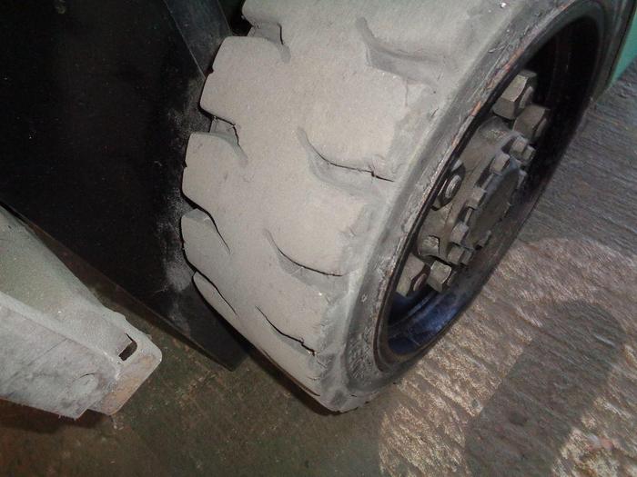 Usado 2012 MITSUBISHI LOTE 8 MONTACARGAS ELECTRICOS