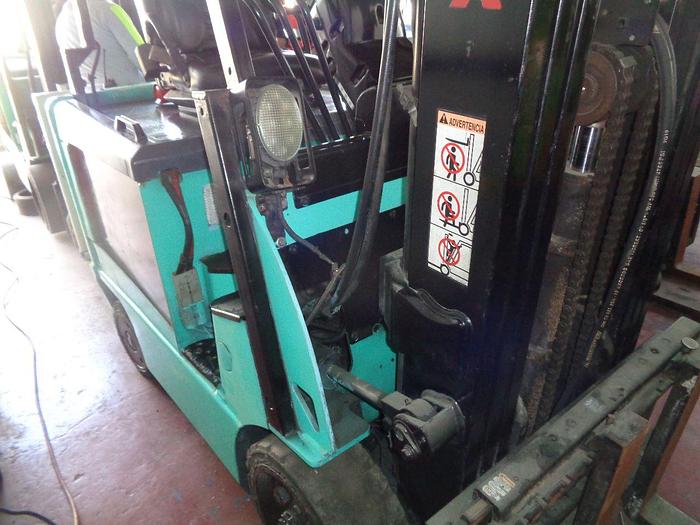 Usado 2012 MITSUBISHI LOTE 8 MONTACARGAS ELECTRICOS