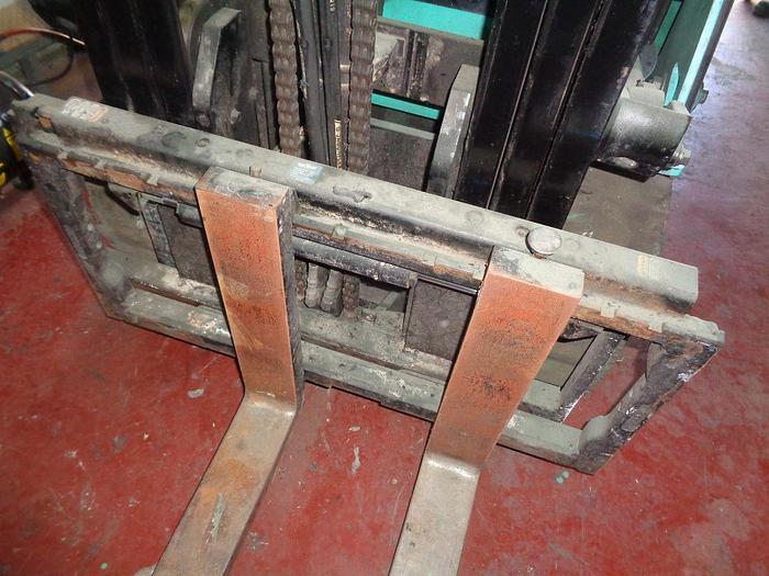 Usado 2012 MITSUBISHI LOTE 8 MONTACARGAS ELECTRICOS